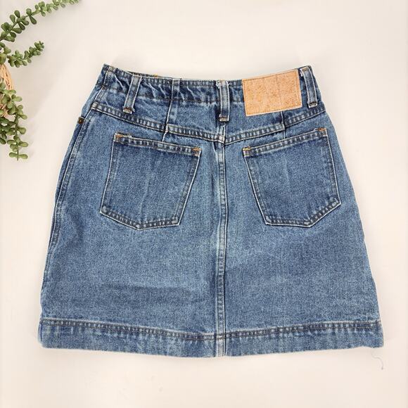 Denim Skirt Women's Blue Button Front A-Line Y2K Pockets Casual Size 6 - Picture 3 of 7
